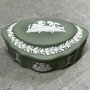 Vintage Wedgwood Trinket Candy Box with Lid Cream on Celadon Green Jasperware
